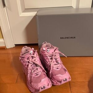Balenciaga Women's Sneakers in Soft Pink